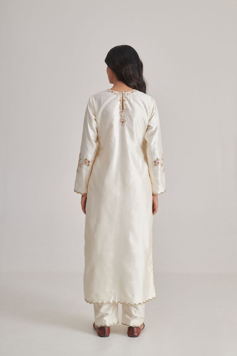 HUMSAFAR & MEERA KURTA & PANT
