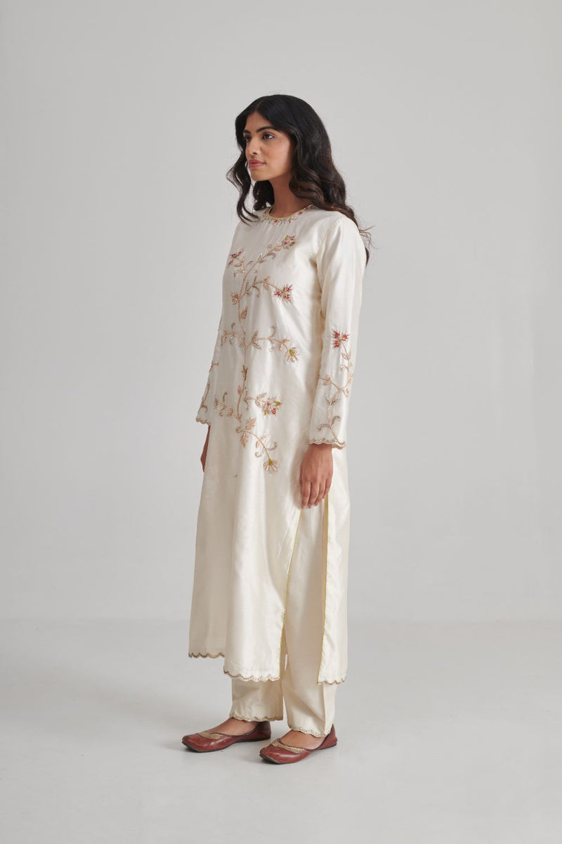HUMSAFAR & MEERA KURTA & PANT