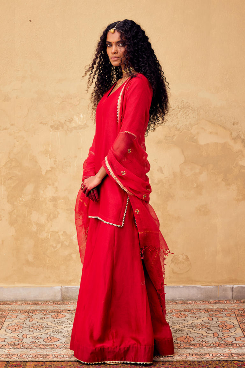 Ishq Dupatta silk by Khara Kapas in red for women in Singapore