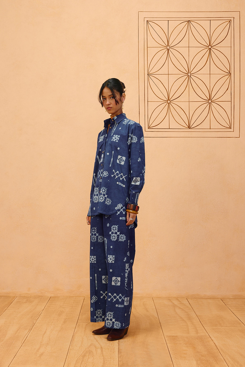 Indigo Patterns Organic Cotton Shirt organic cotton poplin top/shirt by SUI in indigo for women in Singapore
