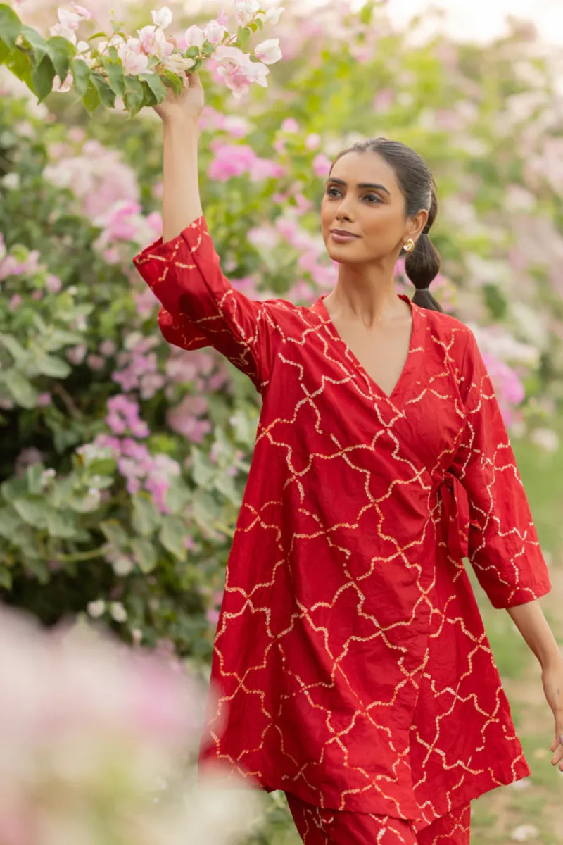 JAALI WRAP SET-RED silk by Dyelogue in red color for women in Singapore