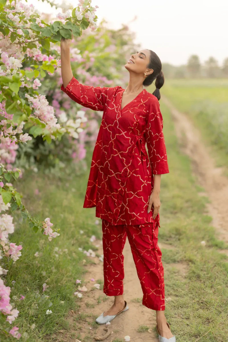 JAALI WRAP SET-RED silk by Dyelogue in red color for women in Singapore