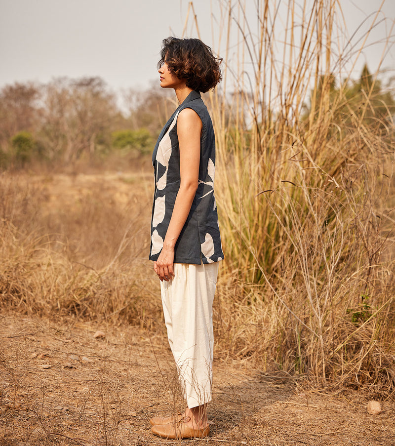 Monoch co ord set cotton by Khara Kapas in black for women in Singapore