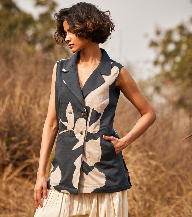 Monoch Waistcoat cotton by Khara Kapas in black for women in Singapore