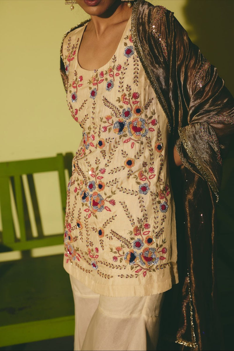 KOHINA DUPATTA
