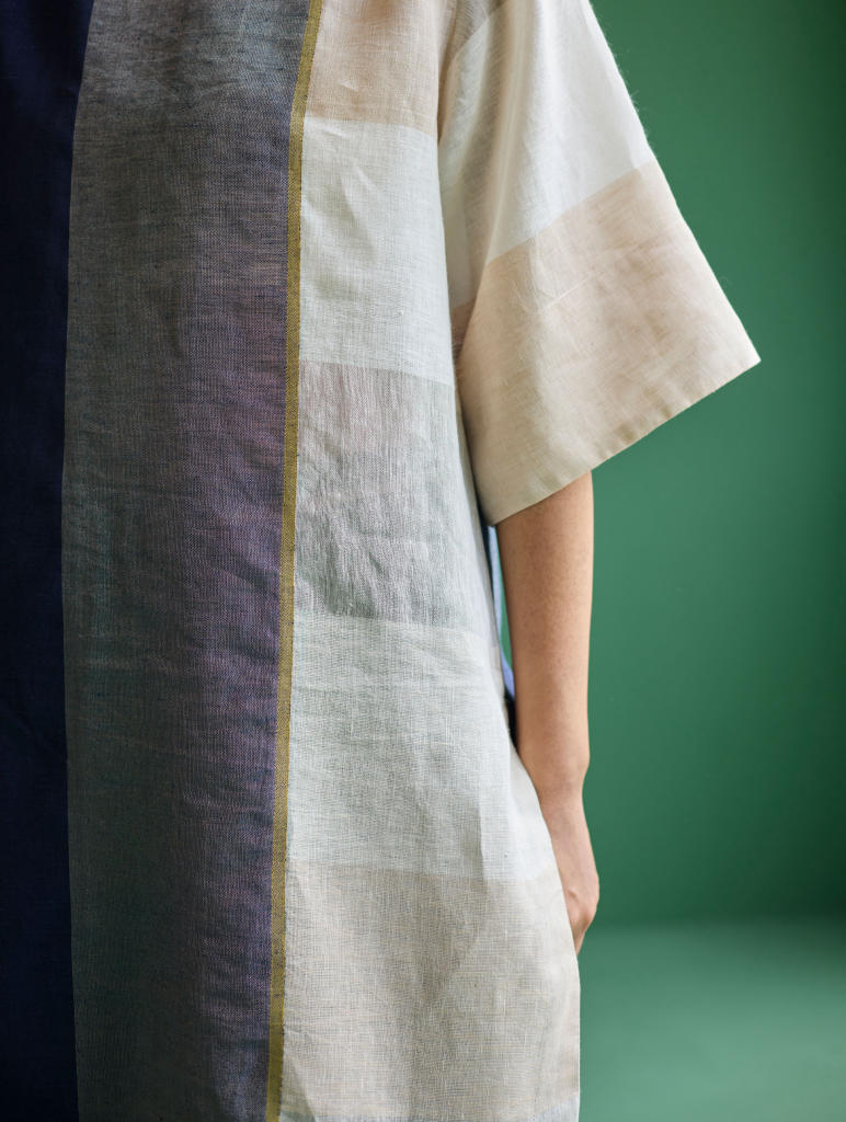 Risa Color-Blocked Linen Kurta - Navy linen by Manan in navy color for women in Singapore