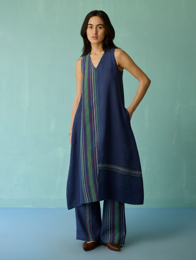 Vanya Border Linen Sleeveless Kurta - Indigo linen light kurta set by Manan in navy for women in Singapore