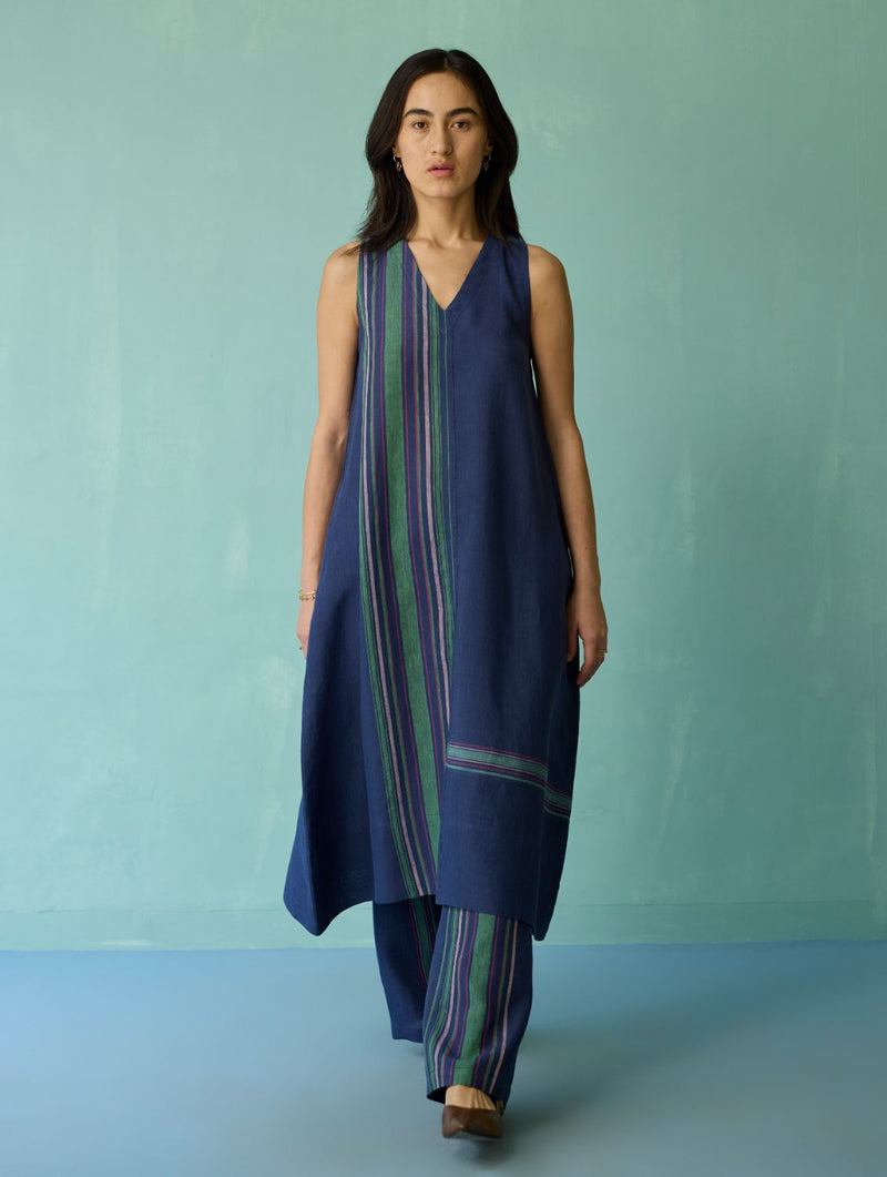 Vanya Border Linen Sleeveless Kurta - Indigo linen light kurta set by Manan in navy for women in Singapore