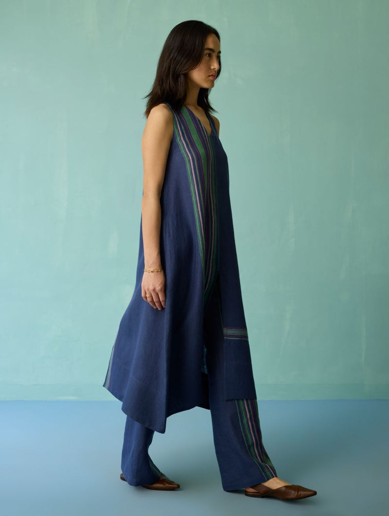 Vanya Border Linen Sleeveless Kurta - Indigo linen light kurta set by Manan in navy for women in Singapore