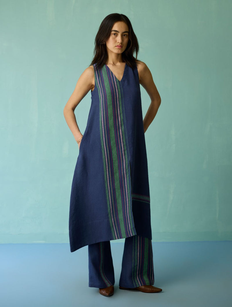 Vanya Border Linen Sleeveless Kurta - Indigo linen light kurta set by Manan in navy for women in Singapore