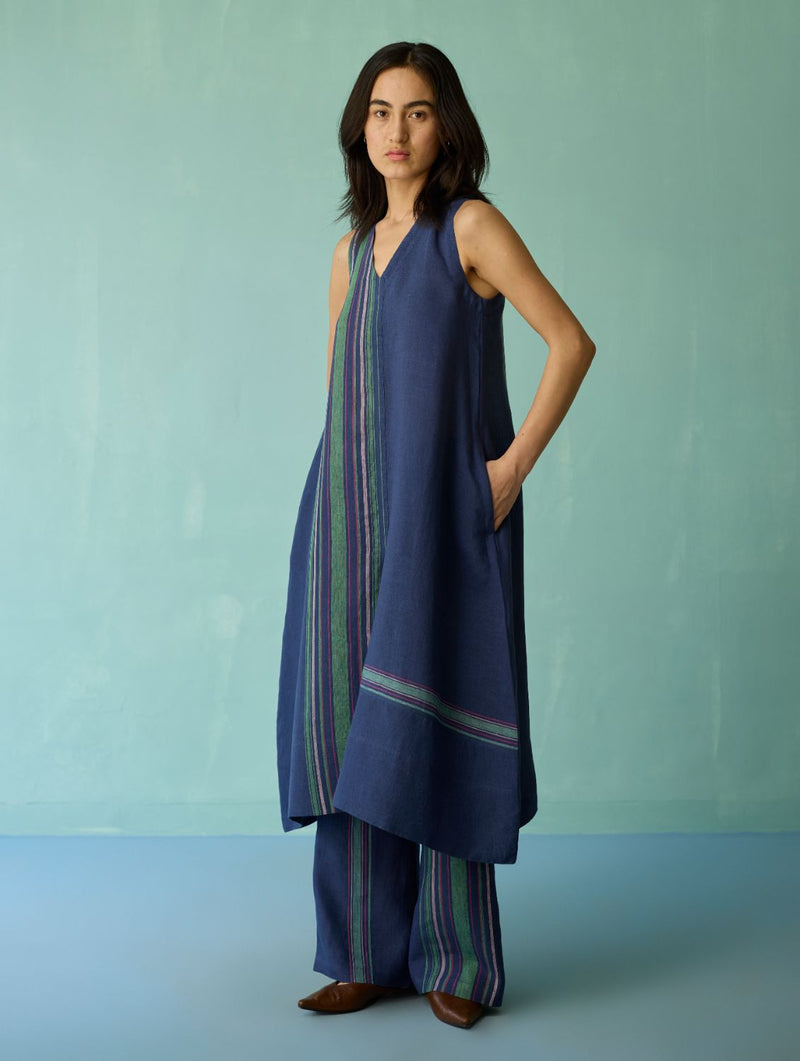 Vanya Border Linen Sleeveless Kurta - Indigo linen light kurta set by Manan in navy for women in Singapore