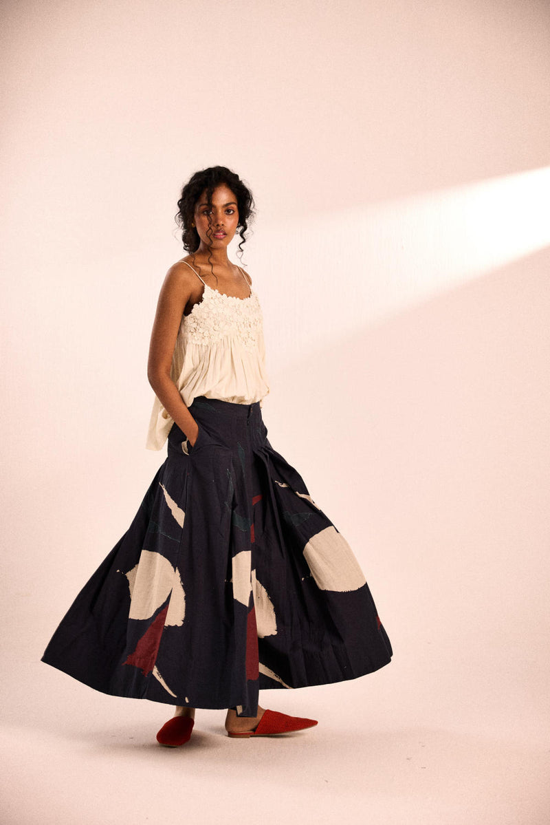 Aba pleated pants by Khara Kapas in black for women in Singapore