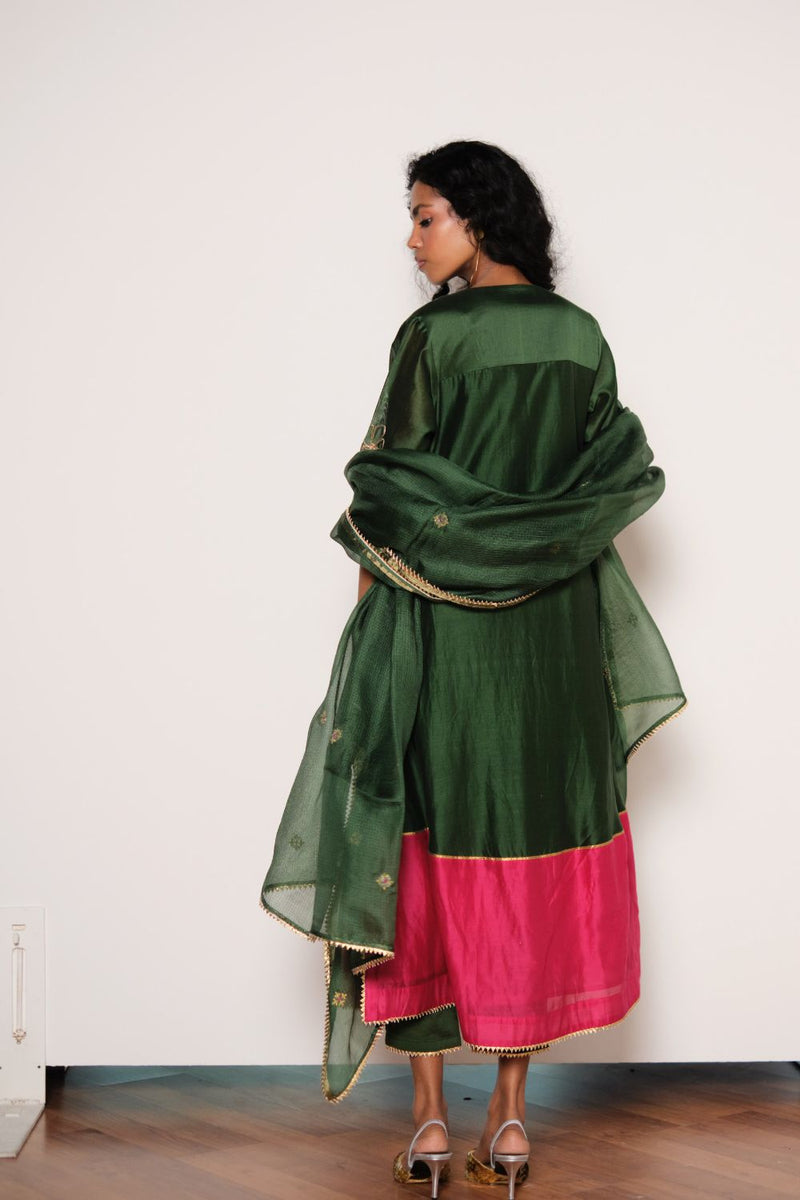 Iraani Dupatta silk by Khara Kapas in green for women in Singapore