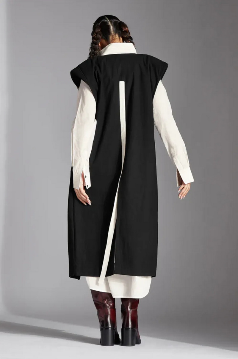 Kaen Jacket-Black cotton by Chola in black color for women in Singapore