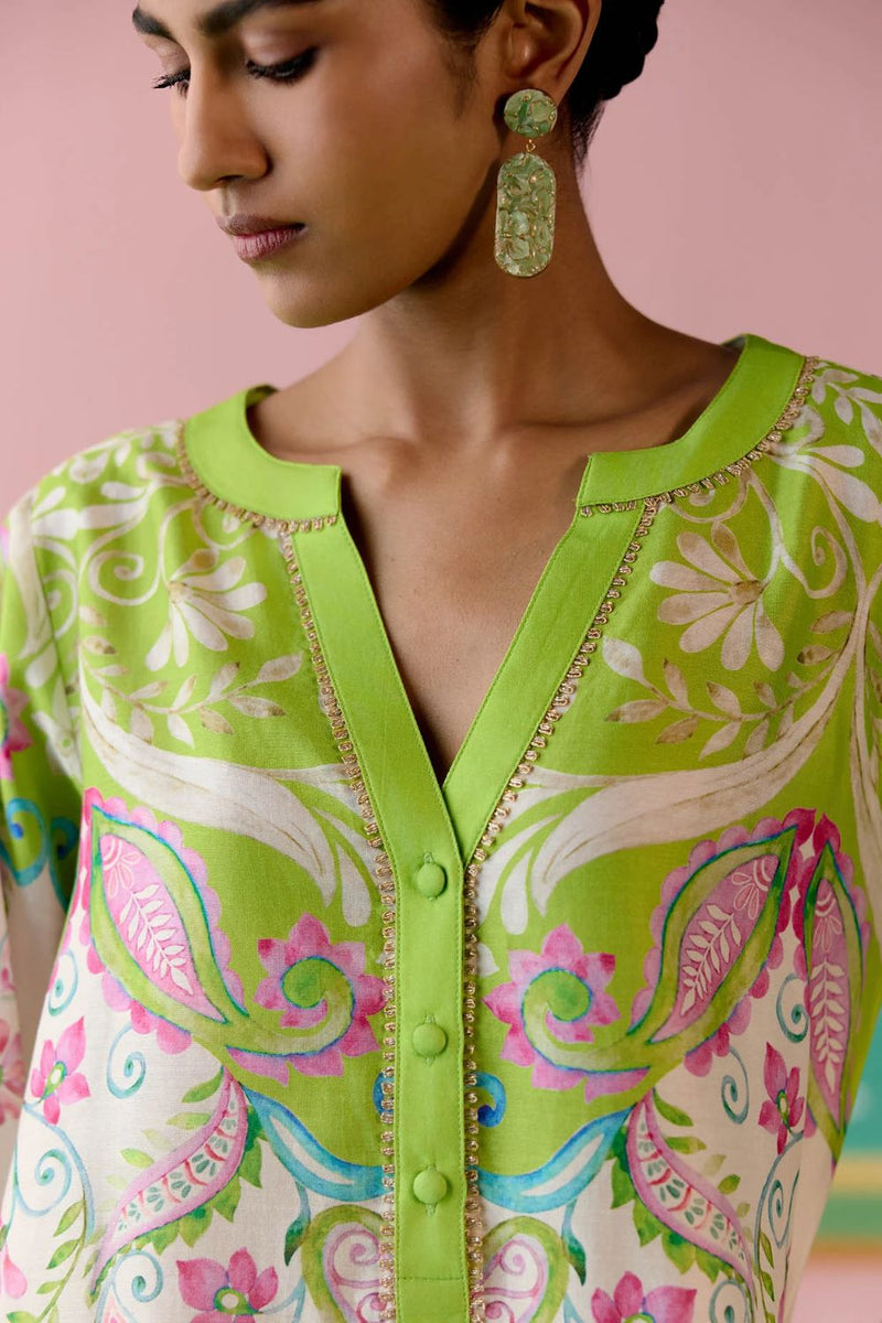 Lime Green Paisley V-neck Kurta Set chanderi Buy Lime Green Paisley V-neck Kurta Set from C&W | Light Kurta Sets for Women by Label Mogra in green color for women in Singapore