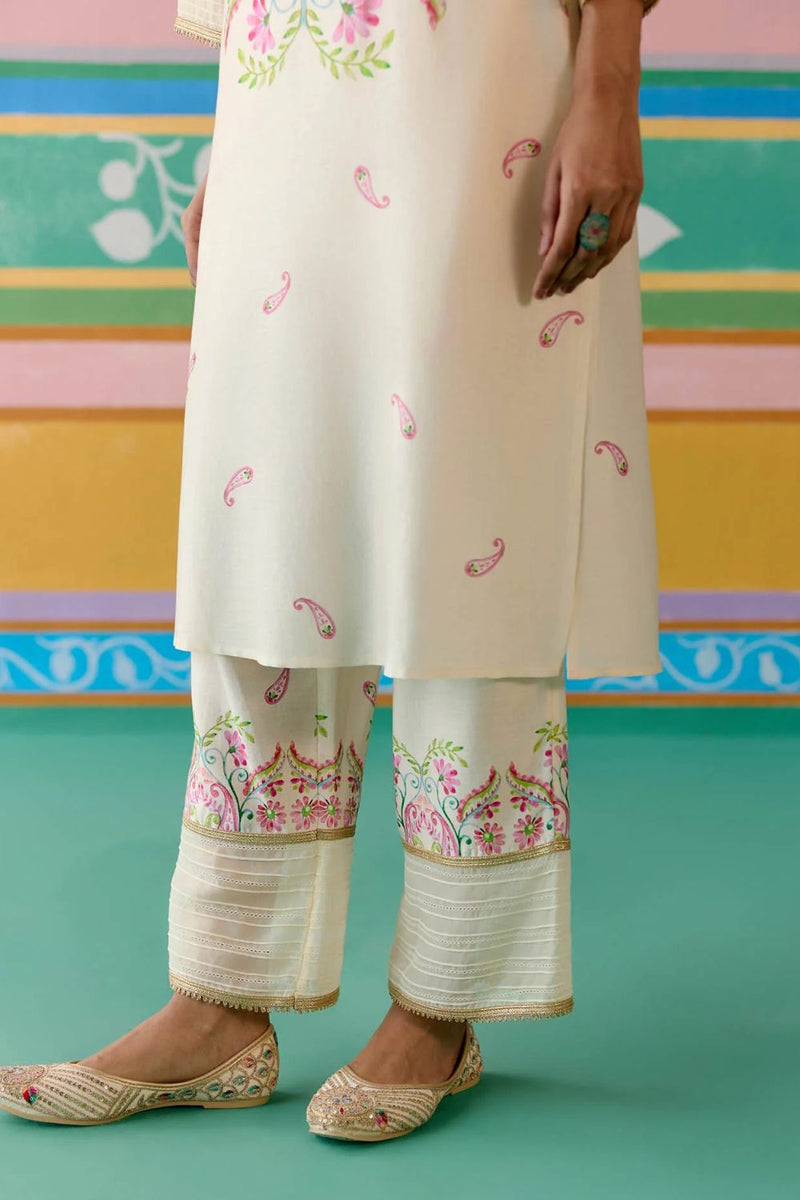 Lime Green Paisley V-neck Kurta Set chanderi Buy Lime Green Paisley V-neck Kurta Set from C&W | Light Kurta Sets for Women by Label Mogra in green color for women in Singapore