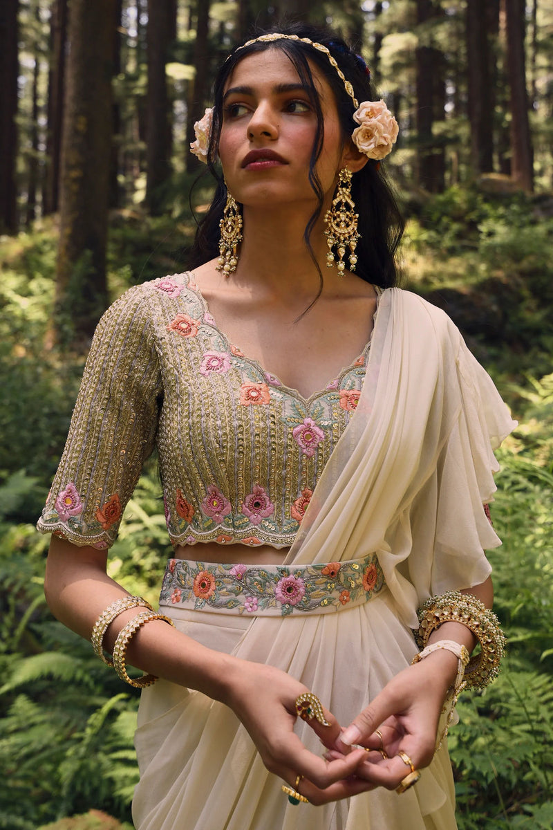 Melanie Saree Set georgettte by Paulmi & Harsh-kahan Sep'26 in off white for women in Singapore