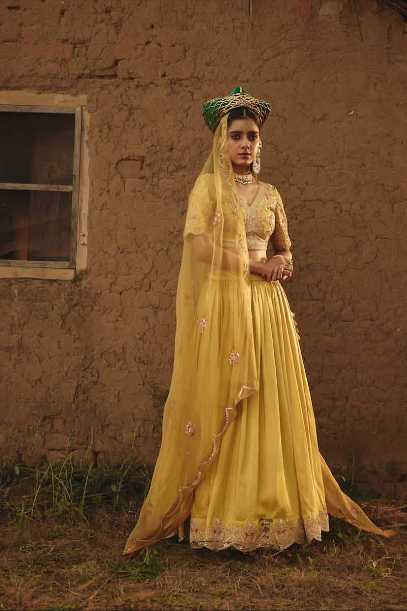 MIRAI DUPATTA