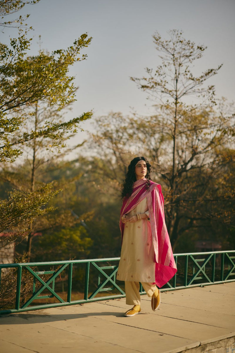 MISHTI DUPATTA
