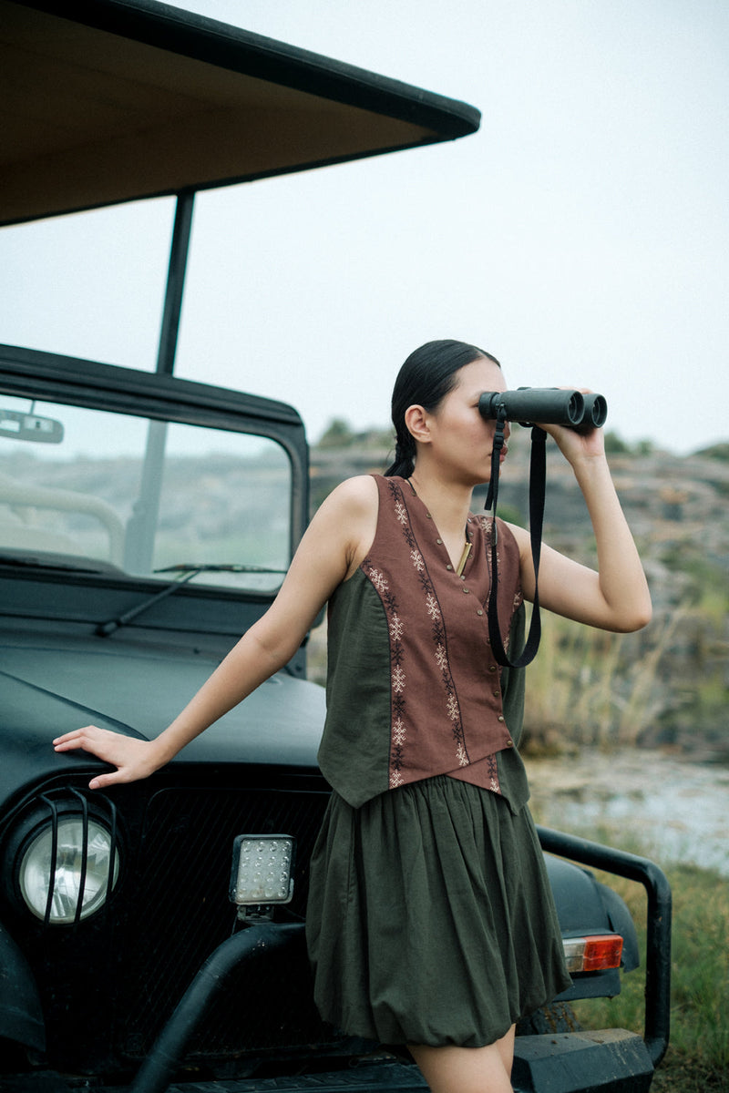 Toyo vest Crushed Cotton jacket/overlay by The Terra Tribe in green for women in Singapore