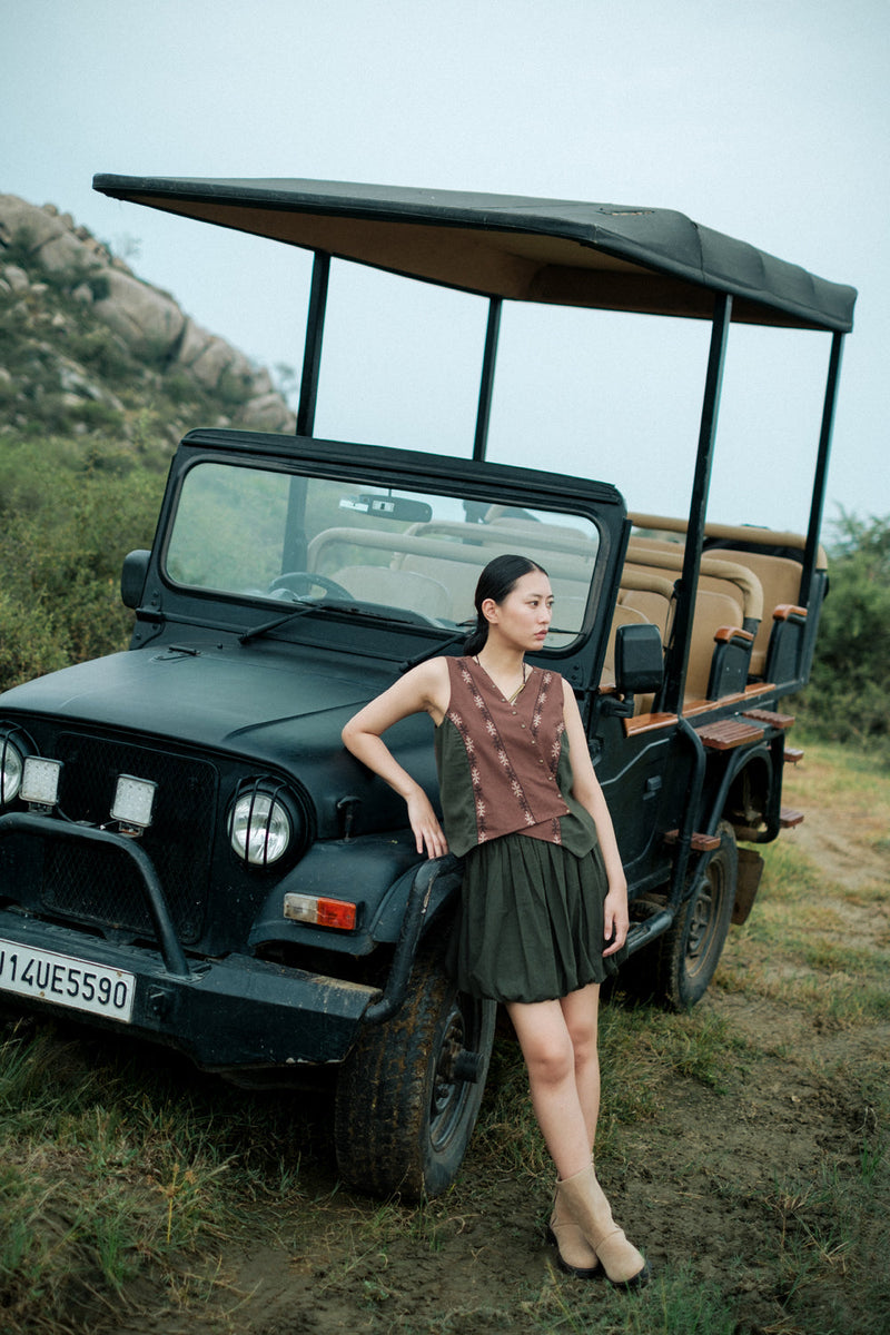 Toyo vest Crushed Cotton jacket/overlay by The Terra Tribe in green for women in Singapore