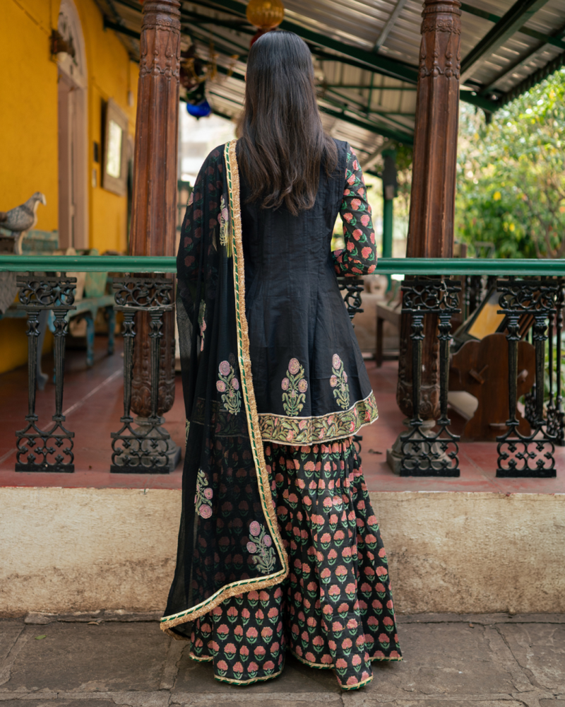 Black Block Printed Sharara Set cotton Buy Black Block Printed Sharara Set from C&W | Kurta/Kurta Sets for Women by Maison Shefali in black color for women in Singapore