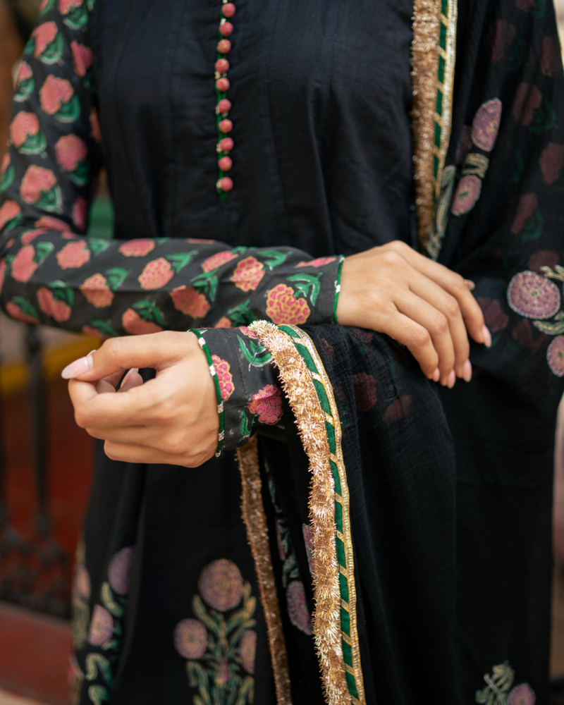 Black Block Printed Sharara Set cotton Buy Black Block Printed Sharara Set from C&W | Kurta/Kurta Sets for Women by Maison Shefali in black color for women in Singapore