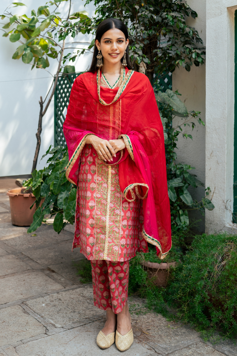 Red Block Printed Kurta Set cotton Buy Red Block Printed Kurta Set from C&W | Kurta/Kurta Sets for Women by Maison Shefali in red color for women in Singapore