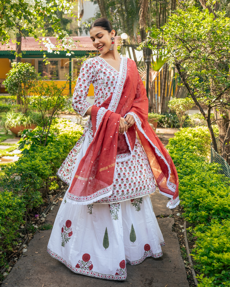 Ivory and Red Hand Block Printed Skirt Set mul Buy Ivory and Red Hand Block Printed Skirt Set from C&W | Kurta/Kurta Sets for Women by Maison Shefali in multi color for women in Singapore