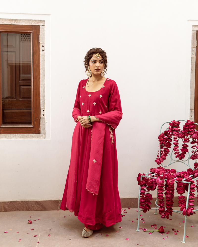 Zeya Gulabi - Velvet Embroidered Suit Set Buy Zeya Gulabi - Velvet Embroidered Suit Set from C&W | Kurta/Kurta Sets for Women by Maison Shefali in red color for women in Singapore