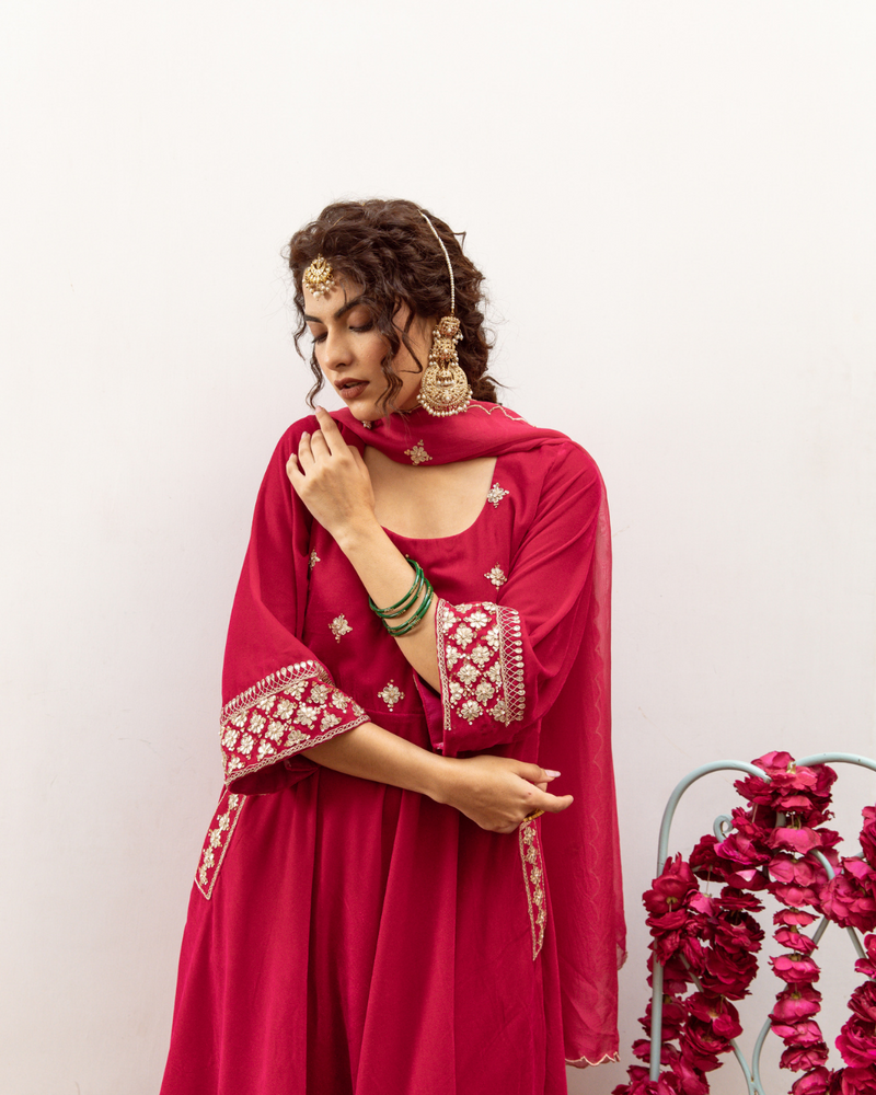 Zeya Gulabi - Velvet Embroidered Suit Set Buy Zeya Gulabi - Velvet Embroidered Suit Set from C&W | Kurta/Kurta Sets for Women by Maison Shefali in red color for women in Singapore
