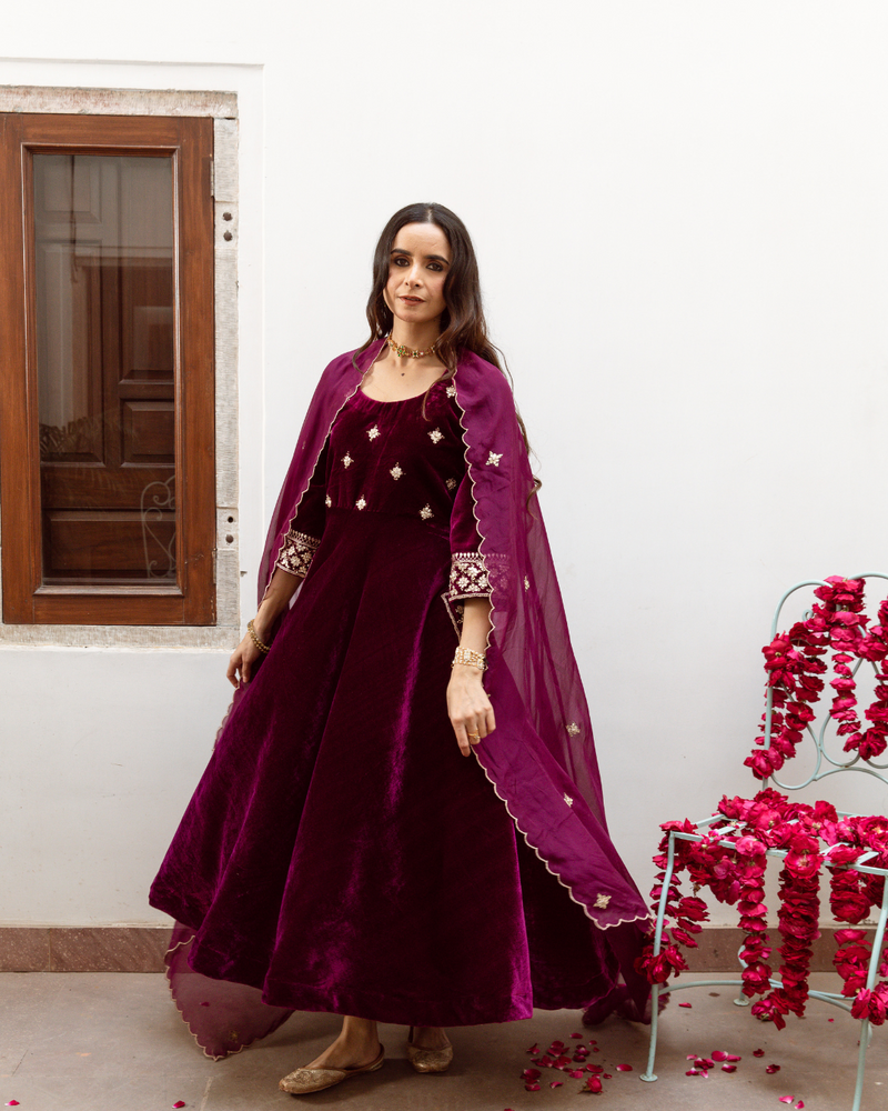 Zeya - Velvet Embroidered Suit Set Buy Zeya - Velvet Embroidered Suit Set from C&W | Kurta/Kurta Sets for Women by Maison Shefali in purple color for women in Singapore