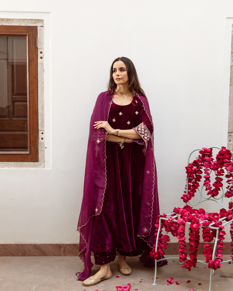 Zeya - Velvet Embroidered Suit Set Buy Zeya - Velvet Embroidered Suit Set from C&W | Kurta/Kurta Sets for Women by Maison Shefali in purple color for women in Singapore
