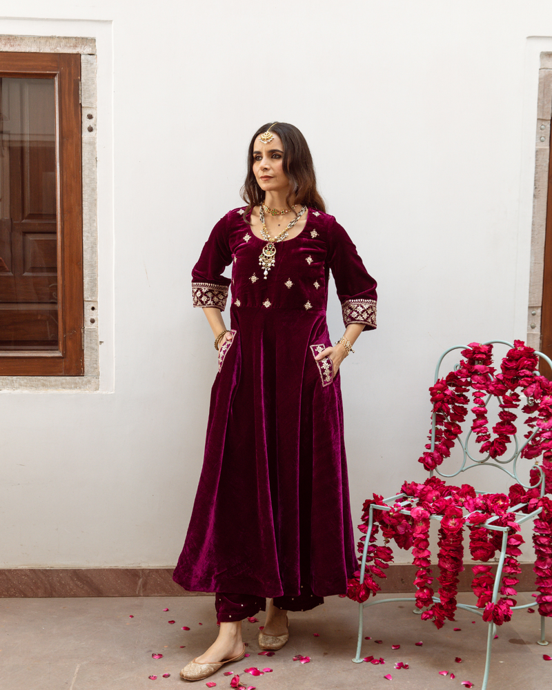Zeya - Velvet Embroidered Suit Set Buy Zeya - Velvet Embroidered Suit Set from C&W | Kurta/Kurta Sets for Women by Maison Shefali in purple color for women in Singapore