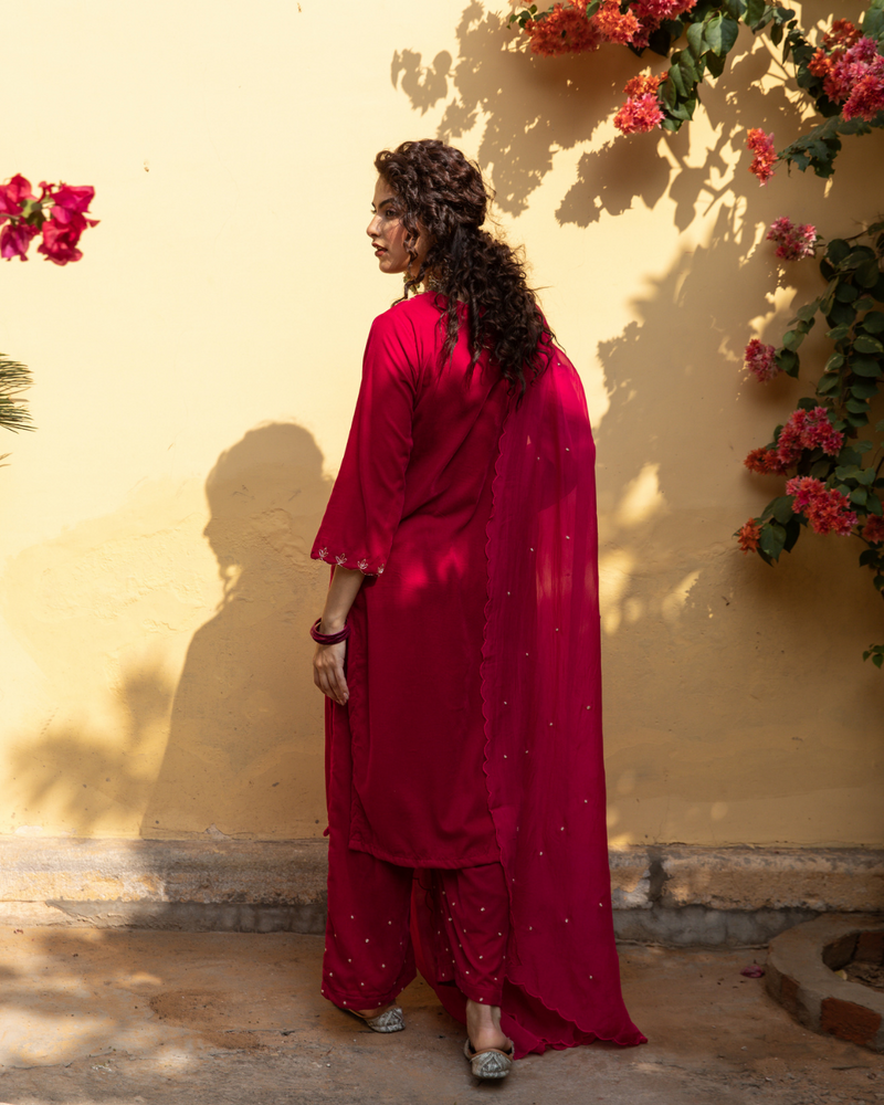 Roya Gulabi - Velvet Embroidered Suit Set Buy Roya Gulabi - Velvet Embroidered Suit Set from C&W | Kurta/Kurta Sets for Women by Maison Shefali in red color for women in Singapore
