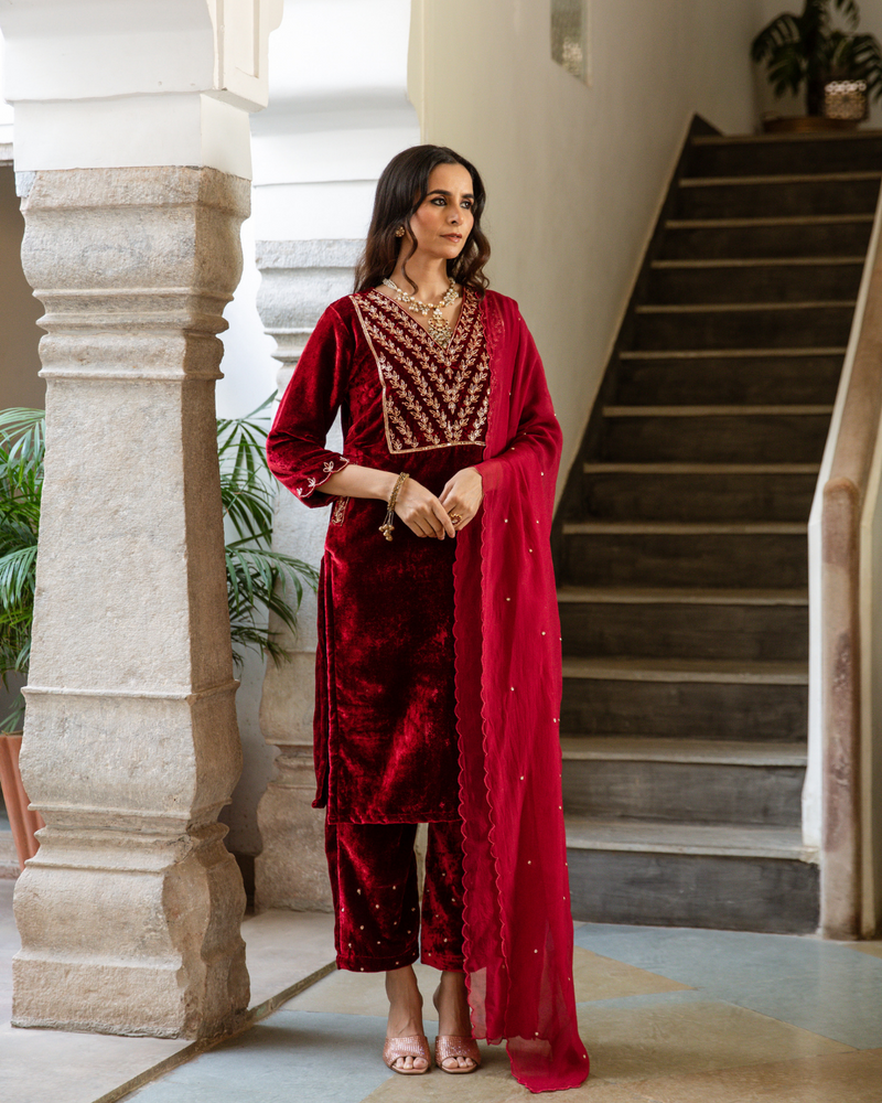Roya Gulaab - Velvet Embroidered Suit Set Buy Roya Gulaab - Velvet Embroidered Suit Set from C&W | Kurta/Kurta Sets for Women by Maison Shefali for women in Singapore