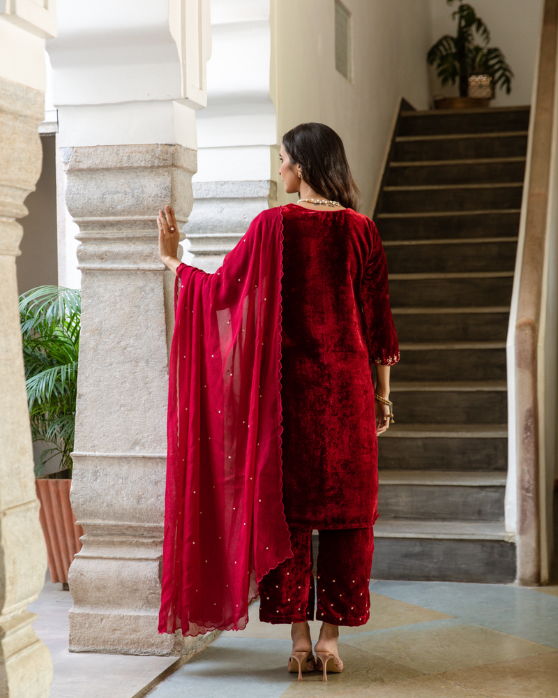 Roya Gulaab - Velvet Embroidered Suit Set Buy Roya Gulaab - Velvet Embroidered Suit Set from C&W | Kurta/Kurta Sets for Women by Maison Shefali for women in Singapore