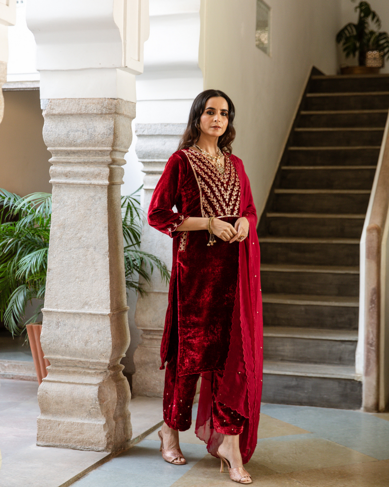 Roya Gulaab - Velvet Embroidered Suit Set Buy Roya Gulaab - Velvet Embroidered Suit Set from C&W | Kurta/Kurta Sets for Women by Maison Shefali for women in Singapore