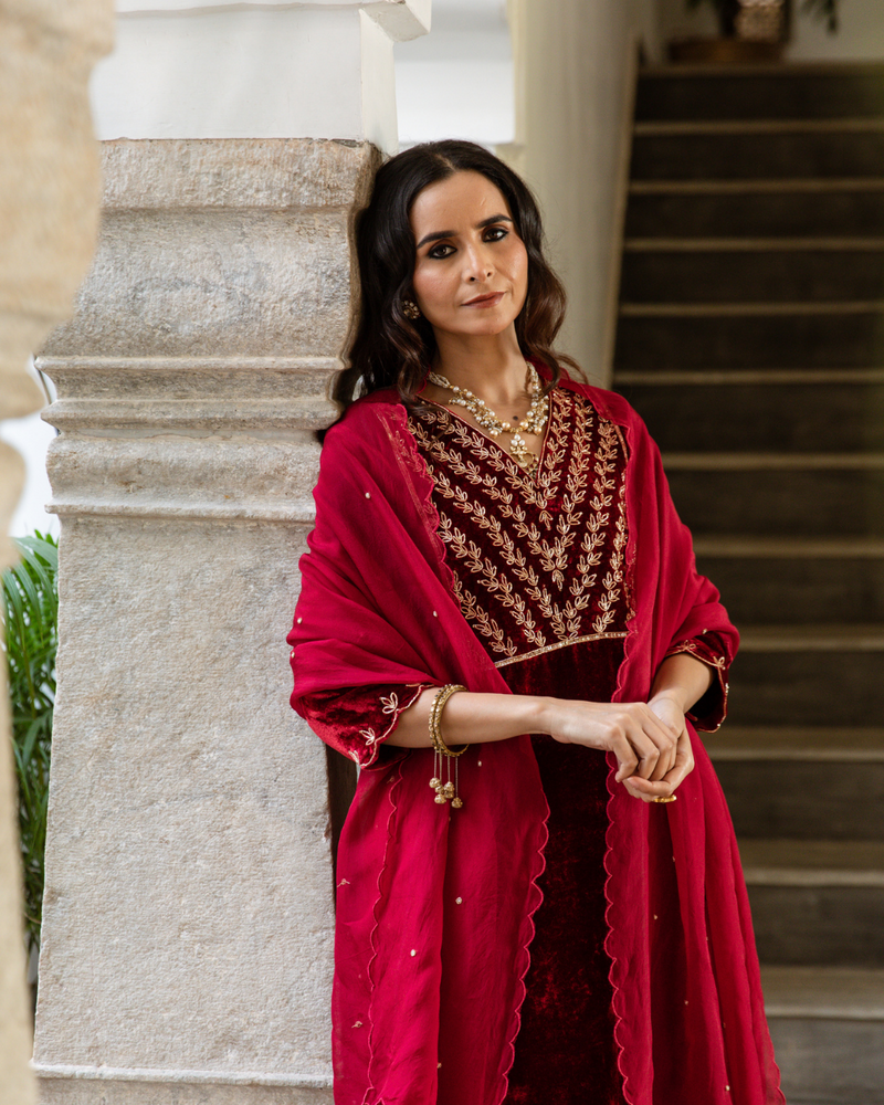 Roya Gulaab - Velvet Embroidered Suit Set Buy Roya Gulaab - Velvet Embroidered Suit Set from C&W | Kurta/Kurta Sets for Women by Maison Shefali for women in Singapore