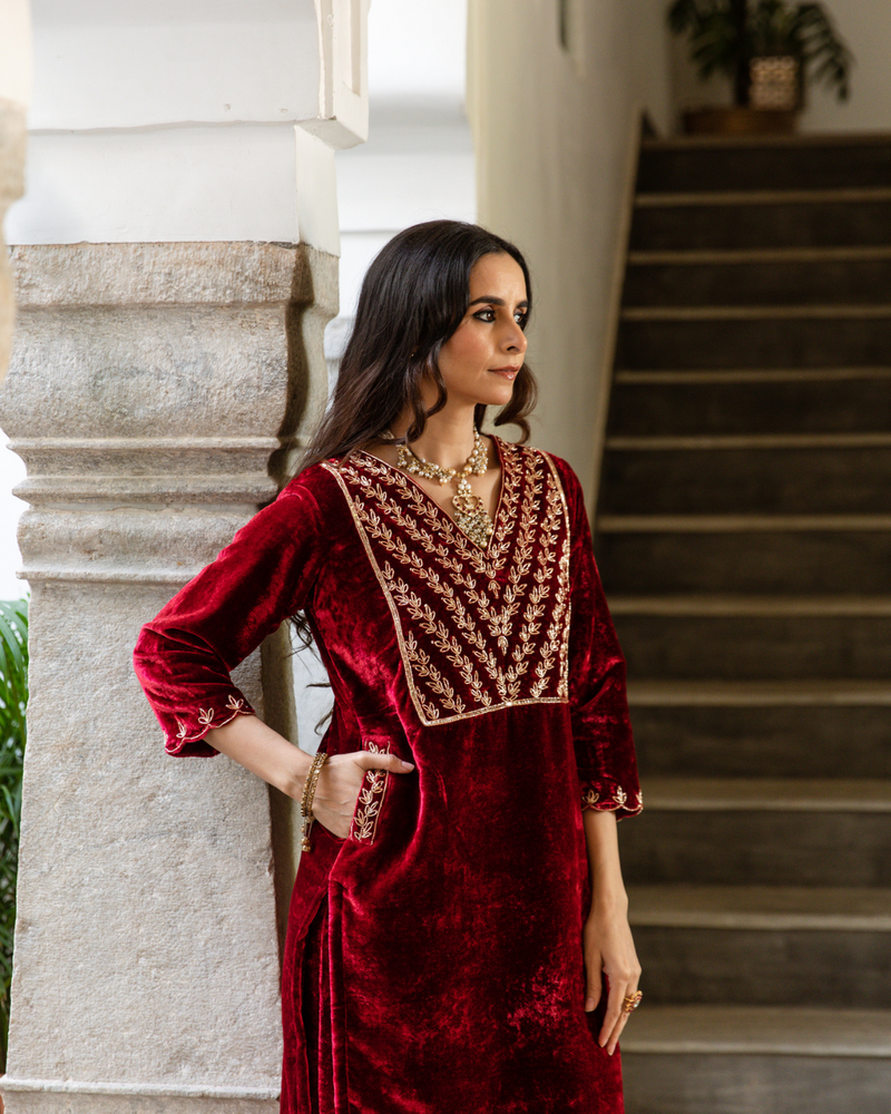 Roya Gulaab - Velvet Embroidered Suit Set Buy Roya Gulaab - Velvet Embroidered Suit Set from C&W | Kurta/Kurta Sets for Women by Maison Shefali for women in Singapore