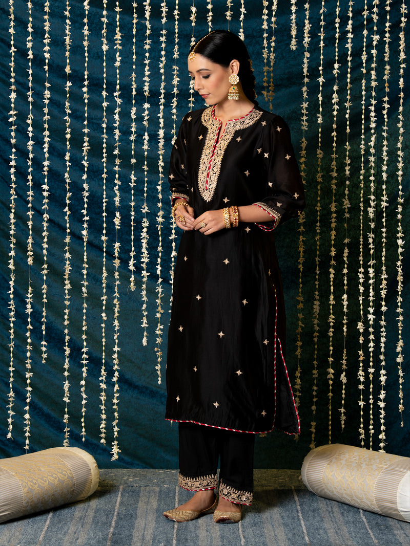 Ragini Kurta Set silk Buy Ragini Kurta Set from C&W | Kurta/Kurta Sets for Women by Maison Shefali for women in Singapore