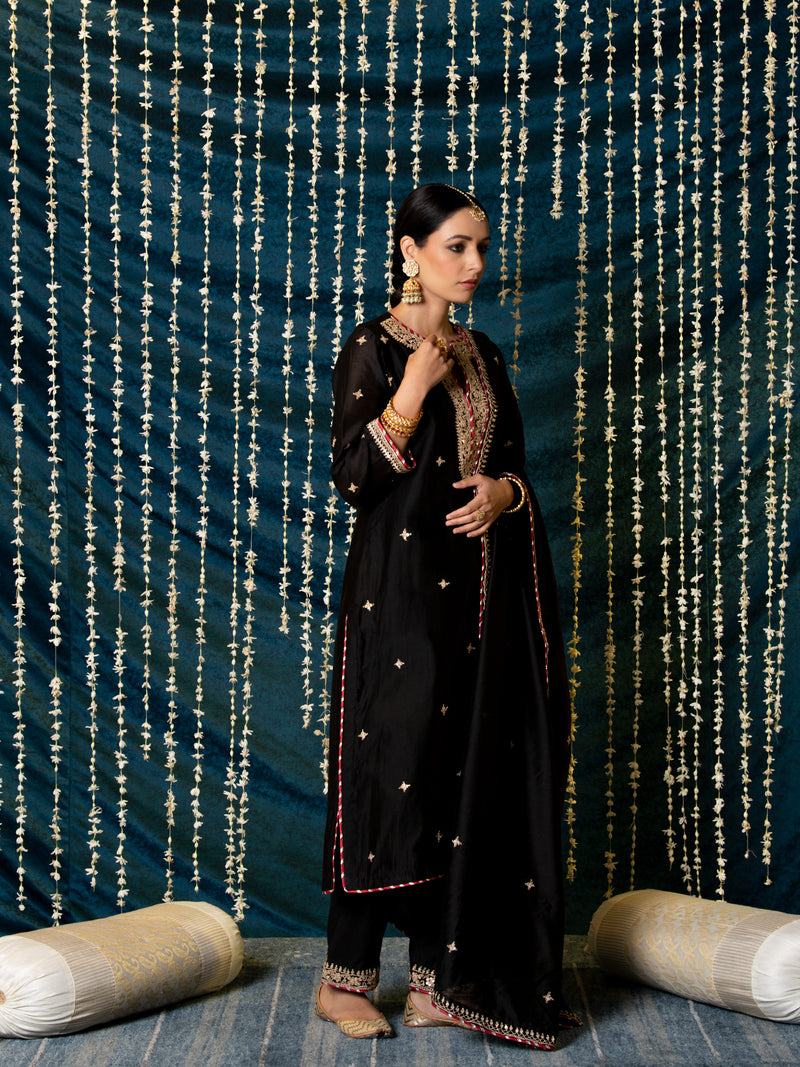Ragini Kurta Set silk Buy Ragini Kurta Set from C&W | Kurta/Kurta Sets for Women by Maison Shefali for women in Singapore