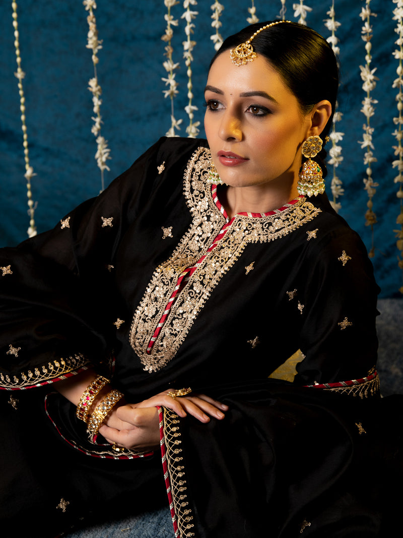 Ragini Kurta Set silk Buy Ragini Kurta Set from C&W | Kurta/Kurta Sets for Women by Maison Shefali for women in Singapore