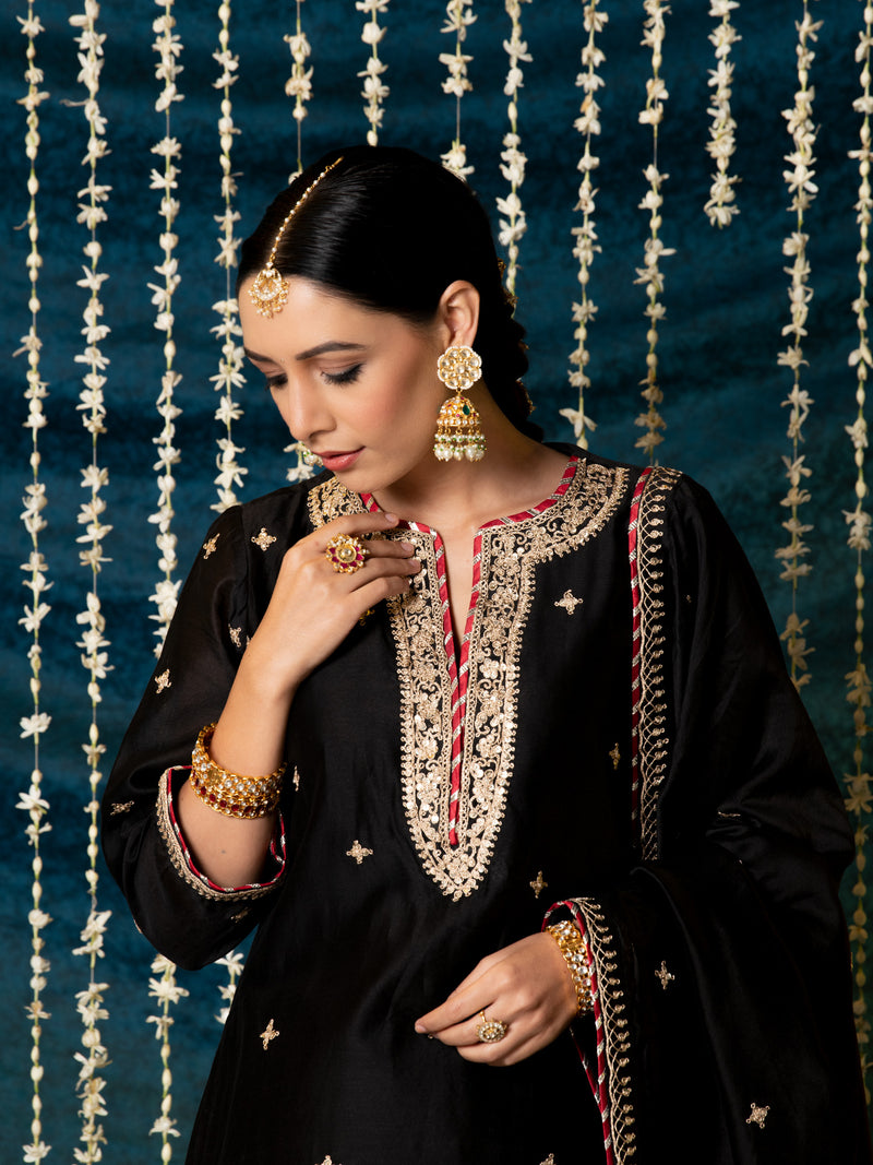 Ragini Kurta Set silk Buy Ragini Kurta Set from C&W | Kurta/Kurta Sets for Women by Maison Shefali for women in Singapore