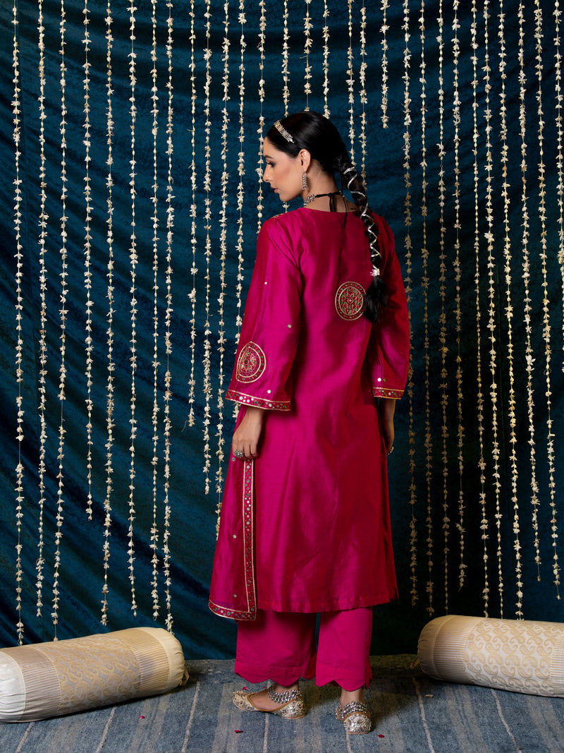 Hunar Gulabi Kurta Set silk Buy Hunar Gulabi Kurta Set from C&W | Kurta/Kurta Sets for Women by Maison Shefali for women in Singapore