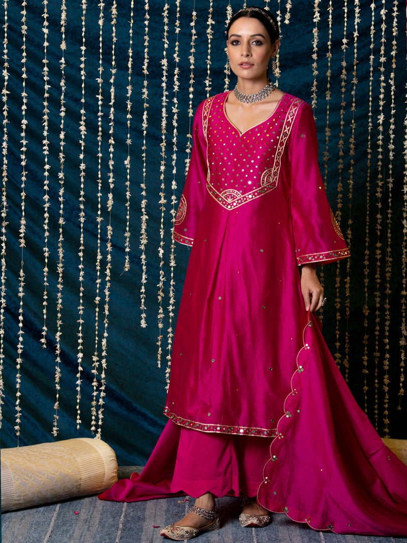 Hunar Gulabi Kurta Set silk Buy Hunar Gulabi Kurta Set from C&W | Kurta/Kurta Sets for Women by Maison Shefali for women in Singapore
