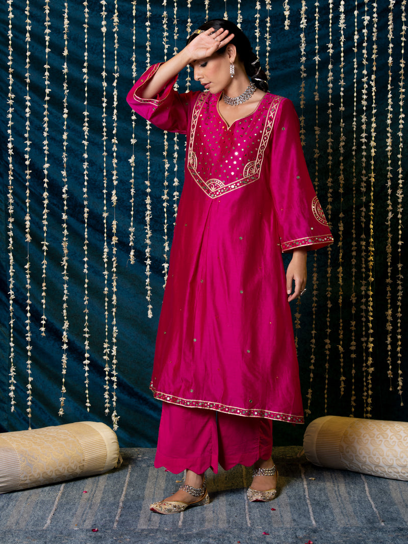 Hunar Gulabi Kurta Set silk Buy Hunar Gulabi Kurta Set from C&W | Kurta/Kurta Sets for Women by Maison Shefali for women in Singapore