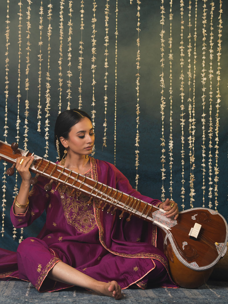 Ratti Kurta Set silk Buy Ratti Kurta Set from C&W | Kurta/Kurta Sets for Women by Maison Shefali for women in Singapore