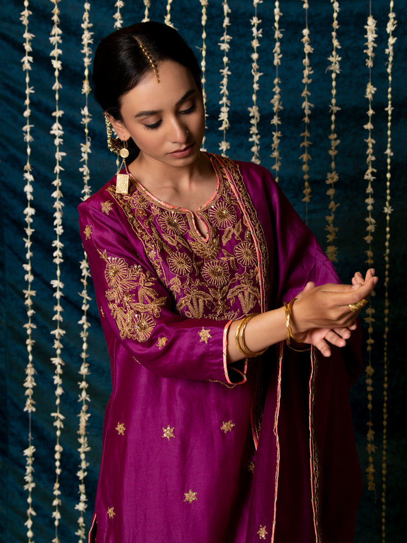 Ratti Kurta Set silk Buy Ratti Kurta Set from C&W | Kurta/Kurta Sets for Women by Maison Shefali for women in Singapore