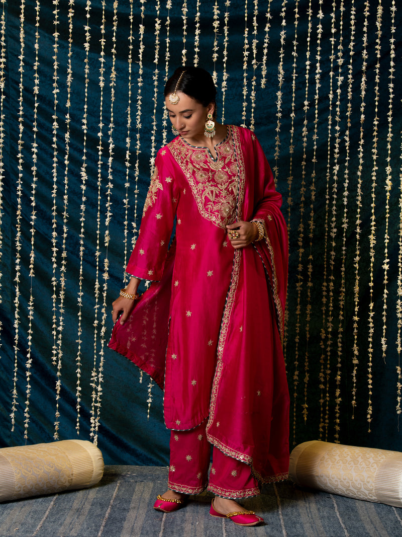 Gulaab Kurta Set silk Buy Gulaab Kurta Set from C&W | Kurta/Kurta Sets for Women by Maison Shefali for women in Singapore